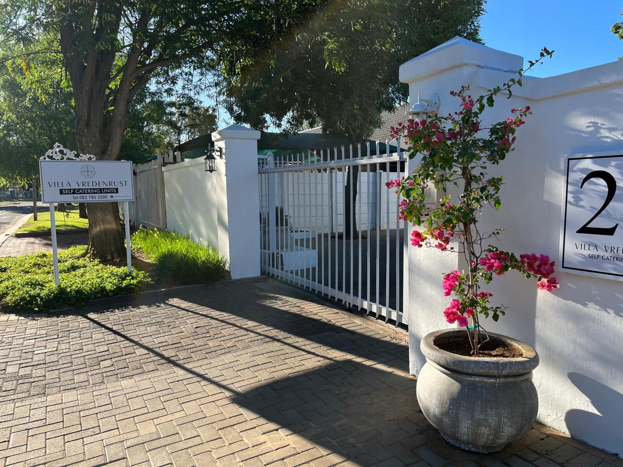 Villa Vredenrust Guesthouse Bloemfontein Exterior photo
